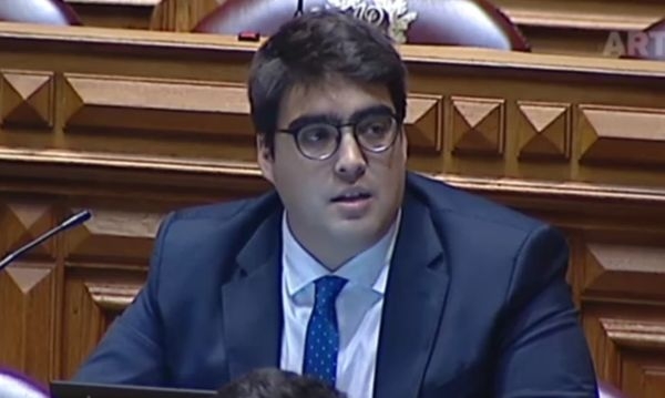 ORÇAMENTO DO ESTADO É BOM PARA A MADEIRA E «DÁ BAILE À DIREITA»