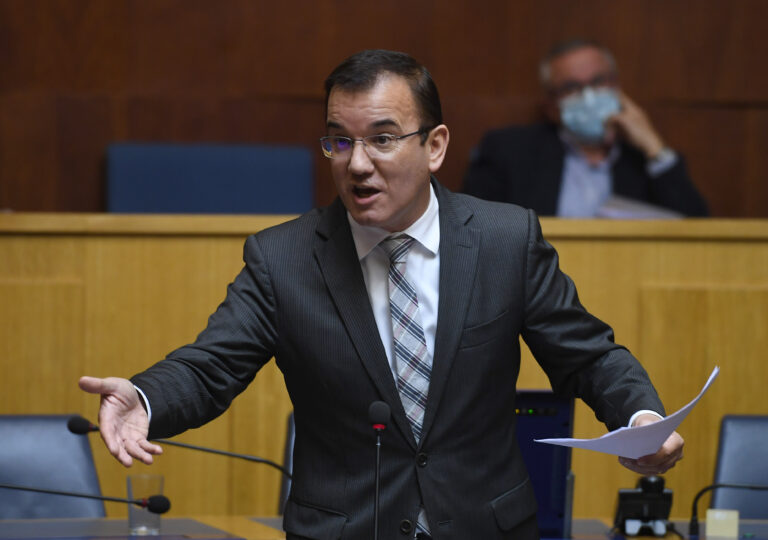 Rui Caetano novo líder parlamentar do PS Madeira