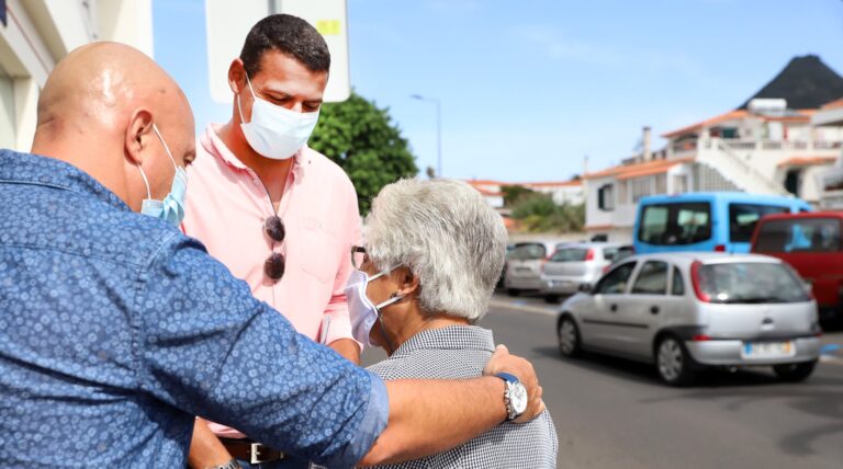 Famílias estão no centro das prioridades de Miguel Brito na área social