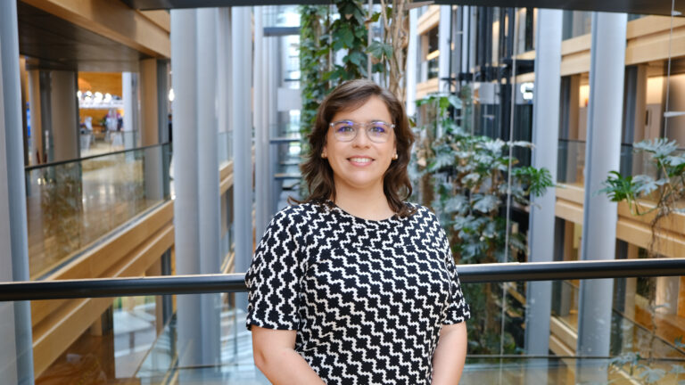 Sara Cerdas é negociadora do regulamento que visa reduzir as emissões CO2 dos automóveis