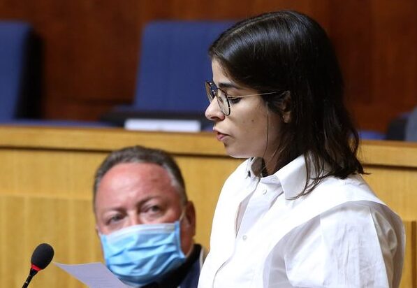 PS insiste que Susana Prada preste esclarecimentos sobre amianto enterrado em São Vicente