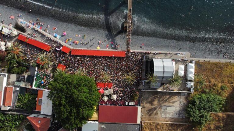 Enchente na Madalena do Mar na festa de verão do PS Madeira