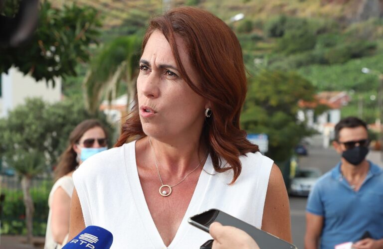 Sofia Canha pede clareza em relação à atribuição de habitações a custos controlados na Calheta￼