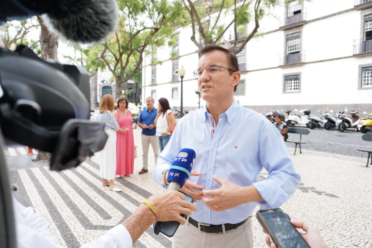 PS acusa Governo Regional de não resolver os problemas da Educação