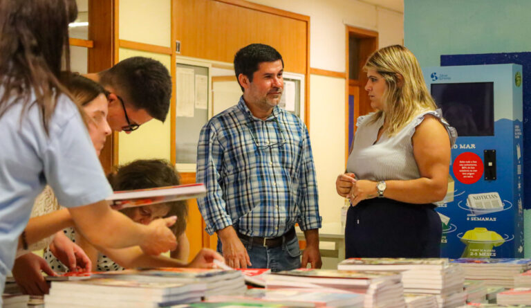 Ponta do Sol entrega manuais escolares gratuitos ao Ensino Secundário