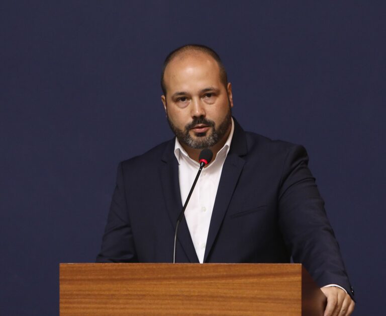 PS questiona: “Será mesmo desta que a Agência para o Investimento será criada?”