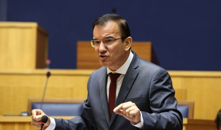 PS avança com Comissão de Inquérito para averiguar acusações de Sérgio Marques ao Governo Regional