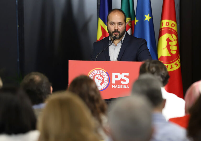 PS-Madeira quer limite de mandatos para o presidente do Governo e regime de incompatibilidades para os deputados