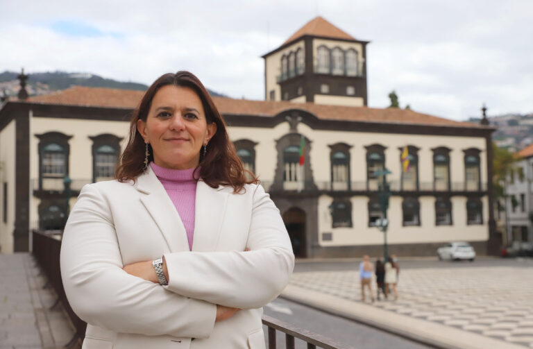 Andreia Caetano alerta para crescimento exponencial da dívida da Câmara do Funchal