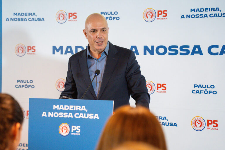 Paulo Cafôfo pede compromisso de marcação de eleições, durante apresentação pública da lista do PS-Madeira à Assembleia da República