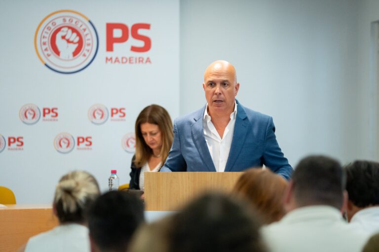 PS abstém-se na votação do Orçamento na generalidade e apresenta propostas de alteração