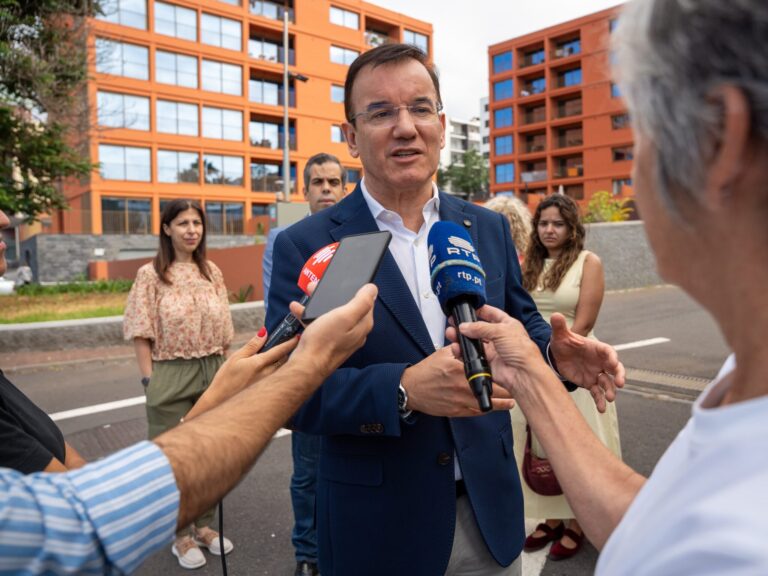 PS acusa CMF de compactuar com ilegalidades ao não revogar de imediato licença de Alojamento Local no prédio da CORTEL