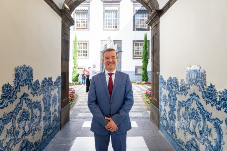 Câmara do Funchal penaliza os funchalenses em vez de resolver o problema do trânsito