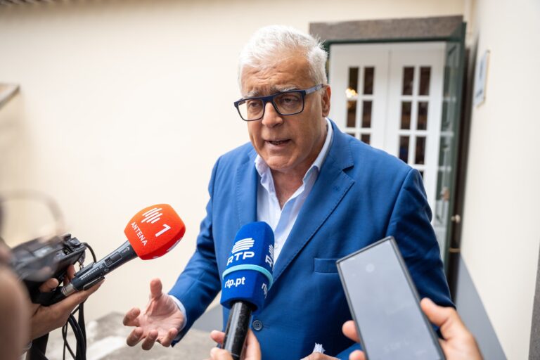 Governo “às voltas despenha-se no Subsídio de Mobilidade”