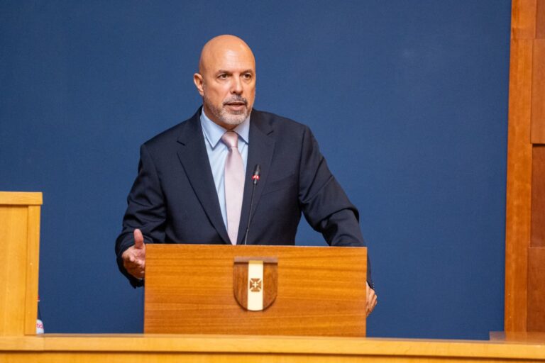 PS exige suspensão da alienação do ‘Nélio Mendonça’ e propõe a sua utilização como hospital secundário