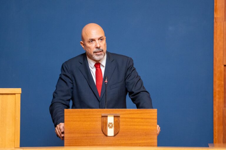 PSD e CDS bloqueiam inquérito e encobrem falhanço da Fábrica das Algas